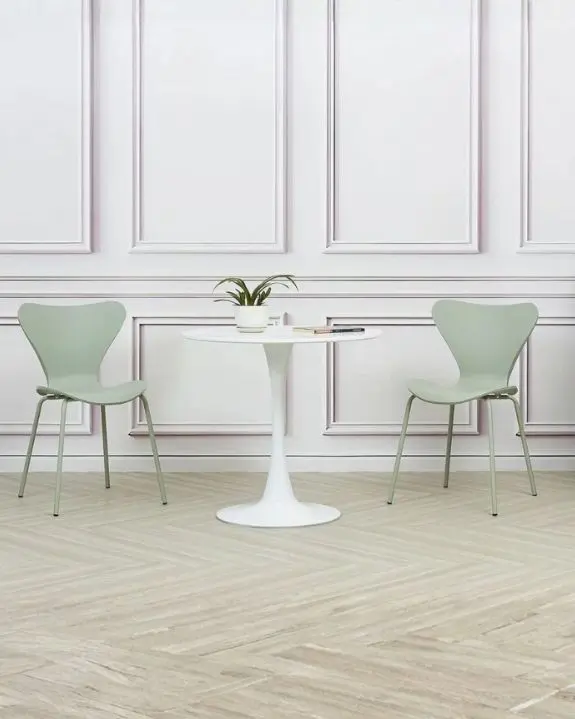 DOLPHIN CHAIR