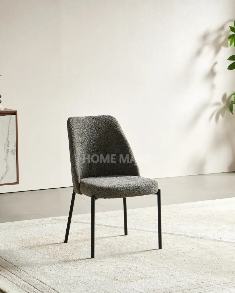 EMMA CHAIR