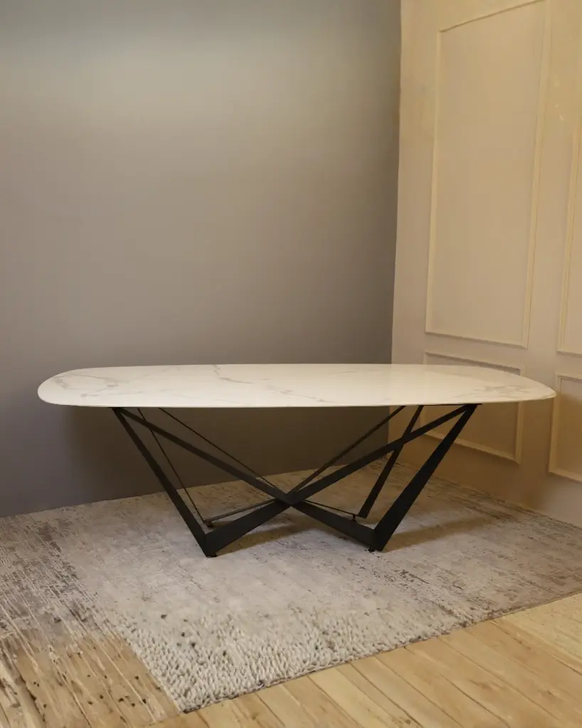 KIT PLAZMA DINING TABLE