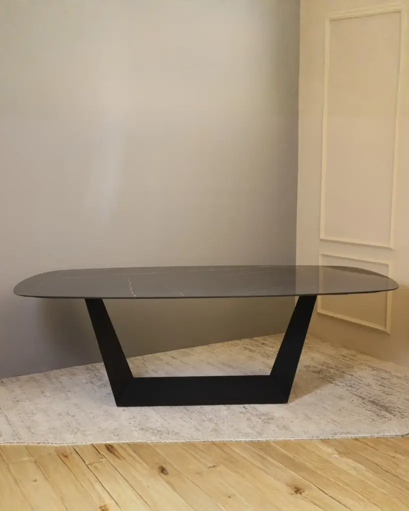 KIT GALA DINING TABLE